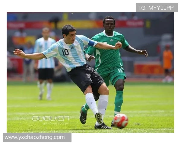 拼图足球明星与球鞋的完美结合探索运动与艺术的魅力